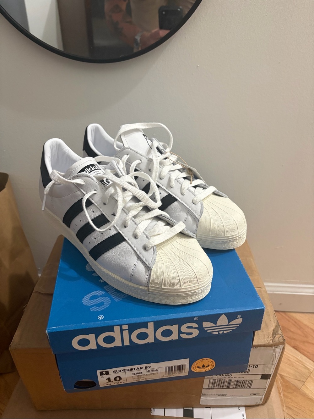 adidas Superstar 82